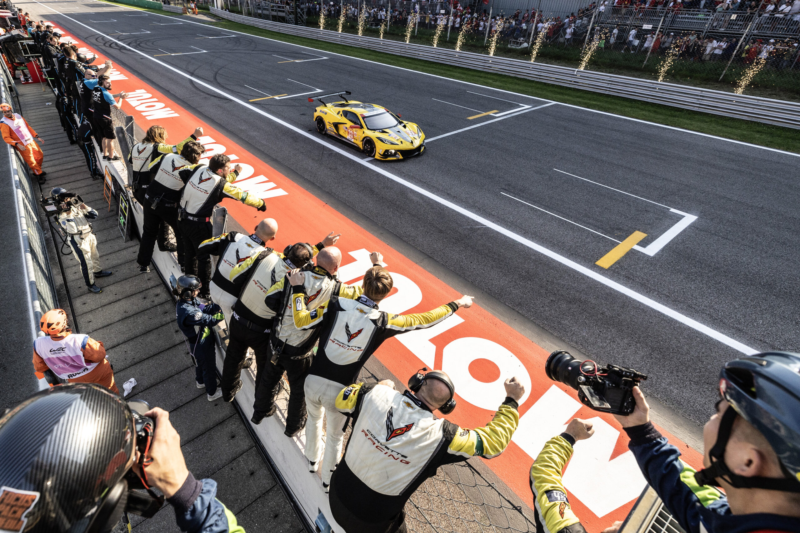 CORVETTE RACING AT MONZA: A Corvette Championship!Catsburg, Keating, Varrone wrap up GTE Am title in No. 33 C8.R